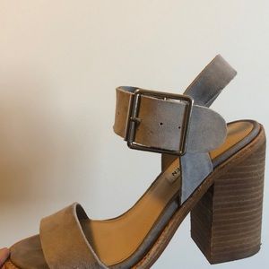 Steve Madden- size 5- new!